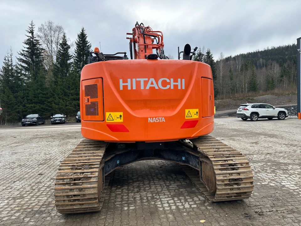 Brukt Hitachi ZX 225 USLC-6, Sertifisert til 21.08.2028, Gått på